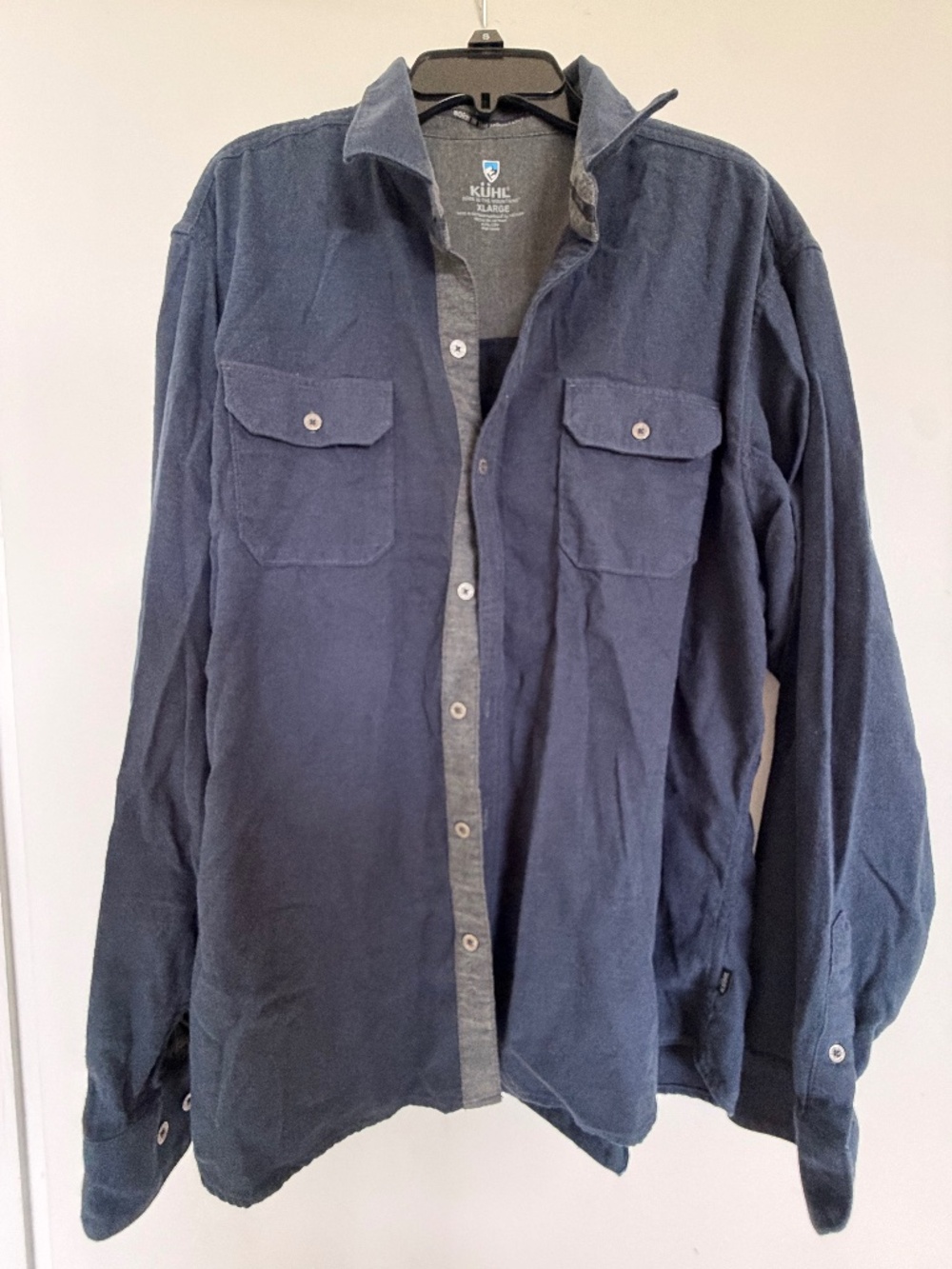 KUHL Men Size XL 21F Navy Button Down Shirt